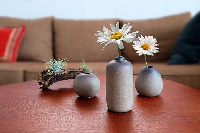 ComSaf Small Ceramic Flower Bud Vases Set of 3, Modern Style Simple Design Metallic Gradually Varied Brown Color Elegant Home Office Living Room Table Desk Decoration for Wedding Home Visit