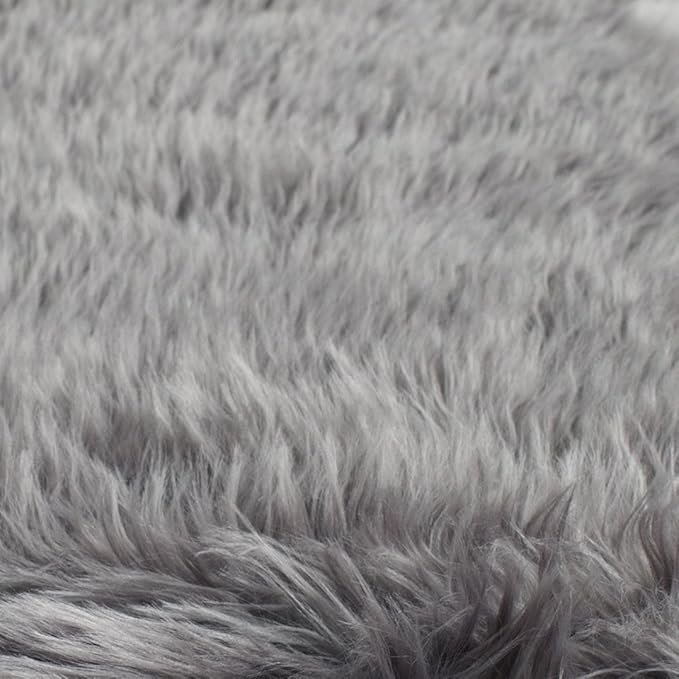 SAFAVIEH Faux Sheep Skin Collection 8' x 10' Grey FSS235D Silken Glam 2.35-inch Thick Area Rug
