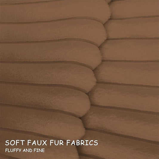 2 Pack 18x18 Pillow Cover Velvet Pillow Covers, Faux Fur Square Throw Pillow Covers for Living Room Decorations Throw Pillow Case, Throw Pillow Cover Cushion Cover for Sofa Bedroom Car, Brown