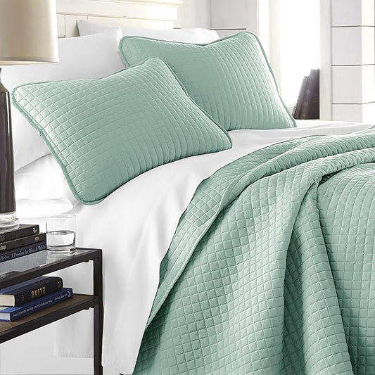 Southshore Fine Living, Inc. Quilts, Queen Size with 2 Pillow Shams, Full Bedding Set, Stain & Pet Hair Resistant Bedding, Quilt Coverlet Bedspreads Queen Size/Full Bedspread with 2 Pillow Shams, Sky Blue