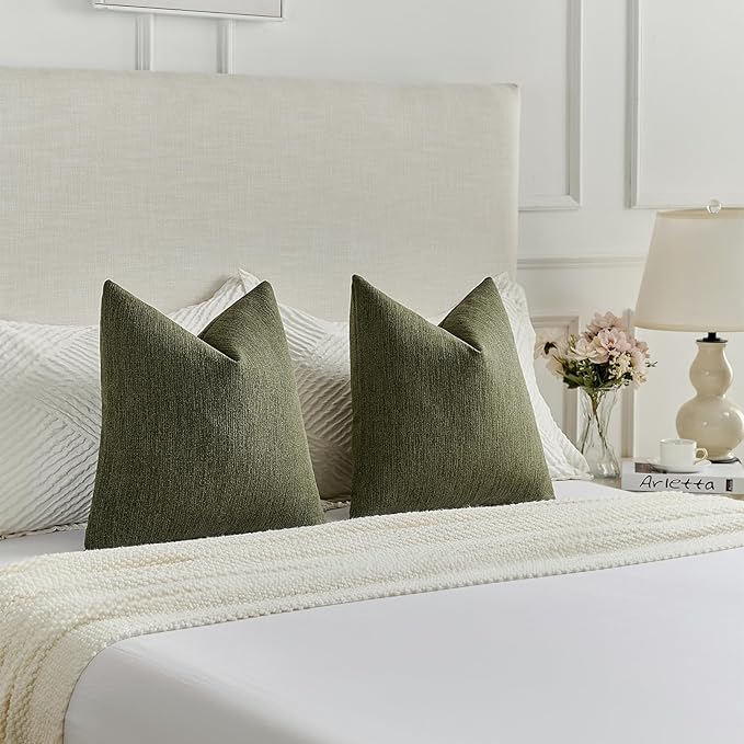 FUTEI Moss Green Chenille Decorative Throw Pillow Covers 22x22 Inch Set of 2,Soft Cozy Faux Linen Textured Cushion Case,Farmhouse Home Decor for Couch Living Room