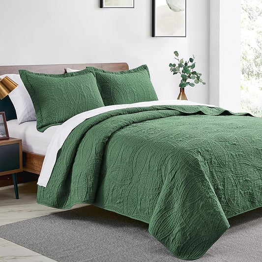Love's cabin California King Size Quilt Set Olive Green Bedspreads - Soft Summer Lightweight Bedspread Comforter - Modern Coin Pattern Coverlet for All Season - 3 Pieces (1 Quilt, 2 Pillow Shams)