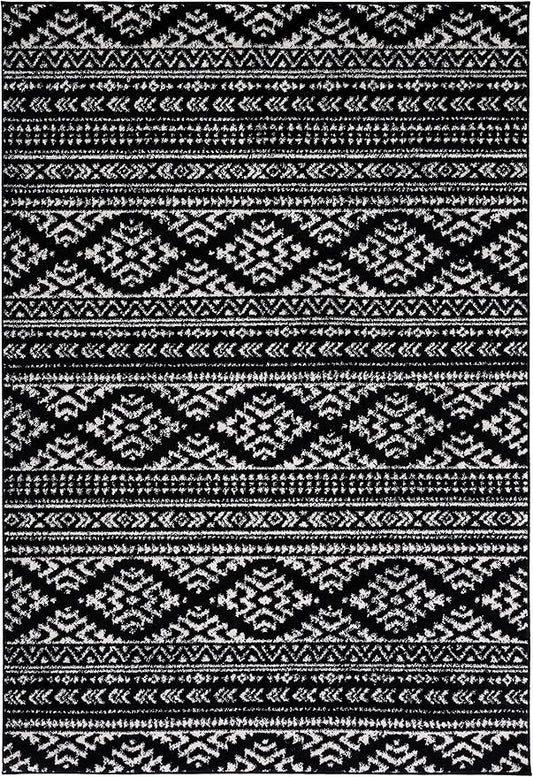 SAFAVIEH Area Rug 4x6 - Tulum Collection - Black & Ivory, Moroccan Boho Tribal Design, Non-Shedding & Easy to Clean, Ideal for Living Room, Bedroom, Dining Space (TUL272Z)