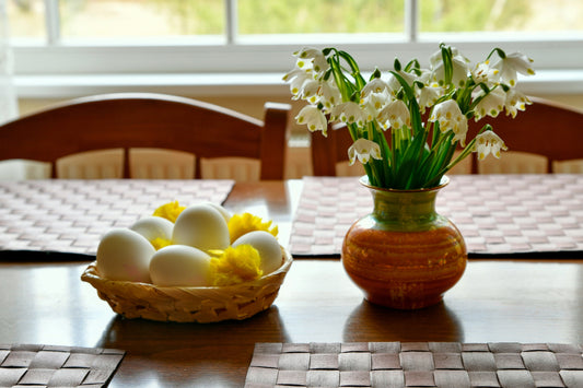 Blooming Easter: Styling Fresh Spring Flowers in Your Home