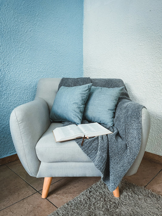 The Cozy Corner: Soft Textures for a Relaxing Living Area