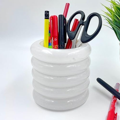 Décor Envogue 4x4" Scalloped Natural White Alabaster Stone Stationary holder Pencil Pen Holder Stand for Desk Utensil Holder Spoon Caddy Countertop Handmade kitchen Utensils set organizer