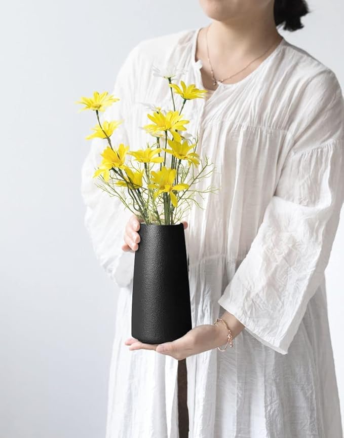 Quality Ceramic Flower Vase - 6 Inches Tall, Black, Pampas Vase for Farmhouse, Modern, Bohemian Home Decor