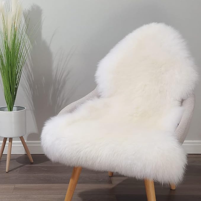 Premium Genuine Fur Sheepskin Rug Real Australia Sheepskin Natural Luxury Fluffy Lambskin Fur Area Rug Seat Covers for Kids Bedroom Sofa Chair Cover (Creamy White, Single Pelt/2ft x 3ft)