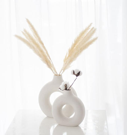 CEMABT White Donut Vase Hollow Ceramic Vase for Flowers Handmade Minimalist Boho ins Style Modern Home Decor for Wedding Dinner Table Party Living Room Office Bedroom(S)