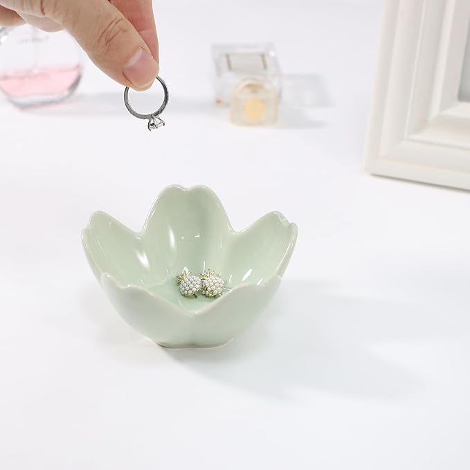 Flower Ring Dish Holder,Jewelry Dish Tray,Small Trinket Tray,Jewelry Plate Bowl,Key Bowl,Decorative Plate,Birtdhay Christmas Gifts for Women Friends,Ceramic Kiln effect Green