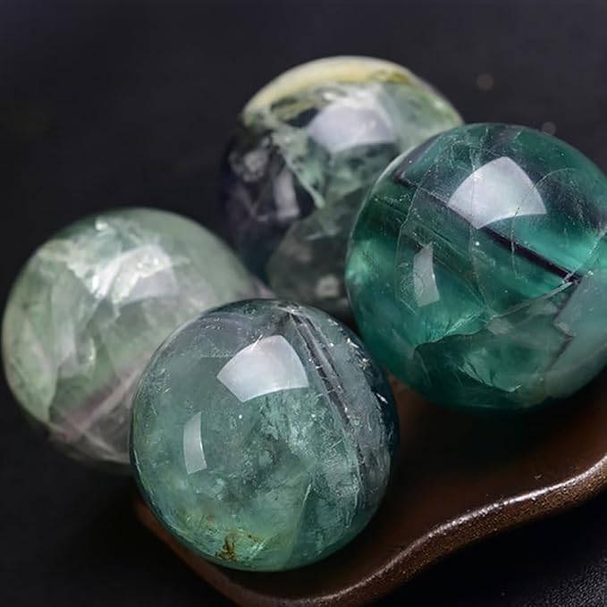 4-5CM/1.58-1.97inch Natural Fluorite Crystal Ball Hand Polished Fluorite Sphere Decorative Sphere Healing Crystals Ball Healing Stone Crafts Home Decor Ornament Gifts(40-50mm, Fluorite)