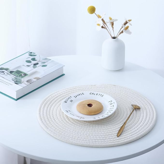 Round Woven Placemats Set of 8 Heat Resistant Placemats 13.5 Inches Farmhouse Cotton Rope Place Mats for Dining Tables Trivets for Hot Dishes Kitchen Décor, Mixed Brown