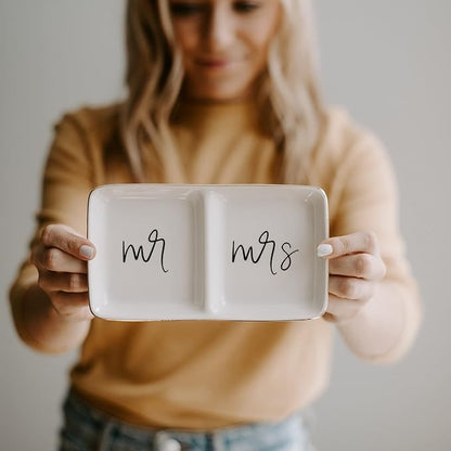 Sweet Water Decor Mr and Mrs Ring Dish - Personalized Wedding & Engagement Gift, Ring or Jewelry Dish Holder - Trinket Tray & Bedroom Decor - Ceramic White