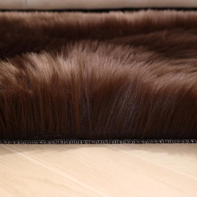 Faux Fur Rug Sheepskin Fuzzy Rug Super Soft Fluffy Plush Area Rug Bedroom Floor Children's Room Sofa Cushion Living Room Bedside Rugs (Coffee,3×3 ft Rotund)