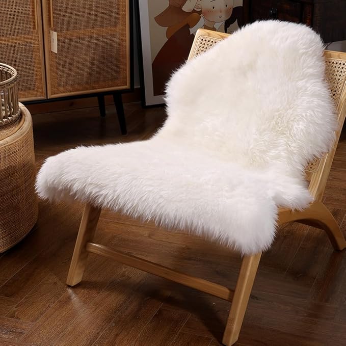Premium Genuine Fur Sheepskin Rug Real Australia Sheepskin Natural Luxury Fluffy Lambskin Fur Area Rug Seat Covers for Kids Bedroom Sofa Chair Cover (Creamy White, Single Pelt/2ft x 3ft)