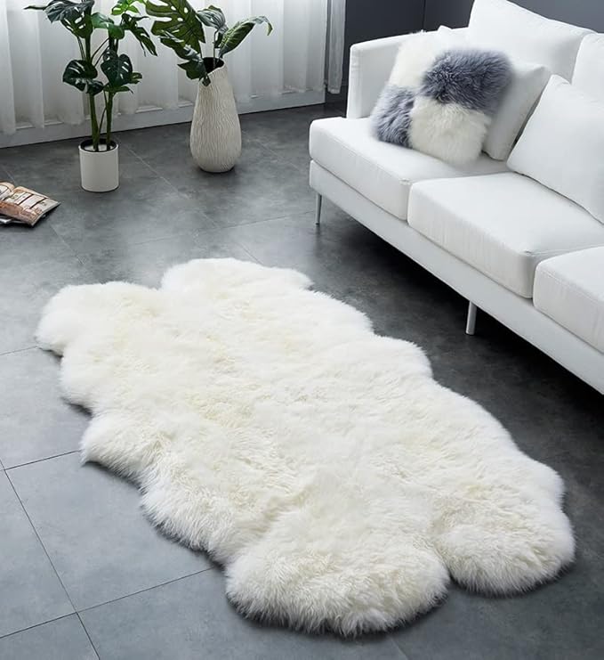 HUAHOO Premium Genuine Sheepskin Rug Real Australia Sheepskin Natural Luxury Fluffy Lambskin Fur Area Rug Seat Covers for Kids Bedroom Sofa Chair Cover Pets Dogs Mat Quarto Pelt/4' x 6' White/Ivory