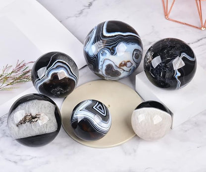 JIC Gem 3.1-3.5 inch(80-90mm) Large Black Onyx Agate Large Crystal Ball Round Healing Crystals Decorative Sphere with Wooden Stand Meditation Witchcraft Home Decor