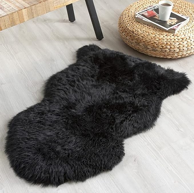 HUAHOO Premium Genuine Sheepskin Rug Black Real Australia Sheepskin Natural Luxury Fluffy Lambskin Fur Area Rug Seat Covers for Kids Bedroom Sofa Chair Cover Pets Dogs Mat Single Pelt/2'x 3' Black
