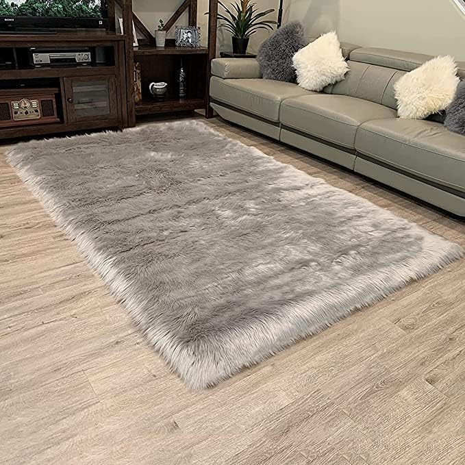 LAMBZY High Pile Super Soft Faux Sheepskin Rug (Grey, 3'x5')