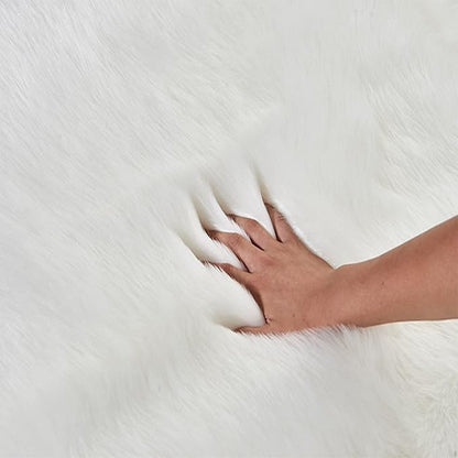 Fluffy Faux Fur Rug White Sheepskin Area Rug,4x6 Ft Ultra Soft Shaggy Plush Rug for Bedroom Bedside Living Room Nursery Kids Room