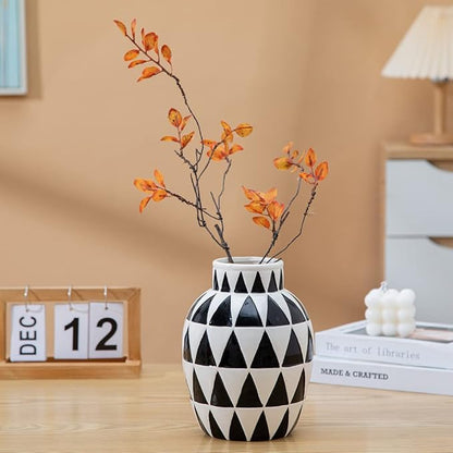 Black and White Ceramic Vase Nordic Minimalist Style Decor for Countertop Center Dresser Kitchen Living Room Home Decor Abstract Vase (W339)