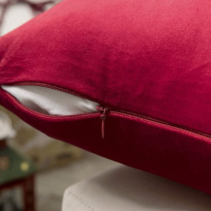 MIULEE Pack of 2 Christmas Red Velvet Pillow Covers Decorative Square Pillowcase Soft Solid Cushion Cases Holiday Home Decor for Sofa Couch Bedroom Car 18x18 Inch