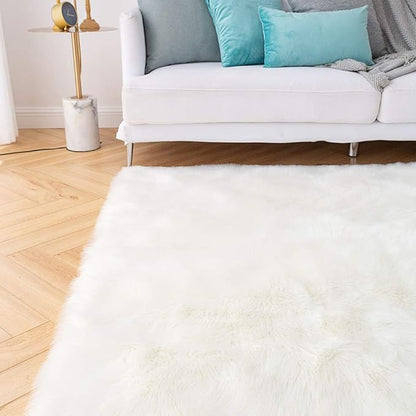 Carvapet 5x7 Faux Sheepskin Area Rug for Bedroom Living Room Soft White Shaggy Fur Carpet, Luxury Fluffy Floor Mat for Bedside Nursery and Home Décor