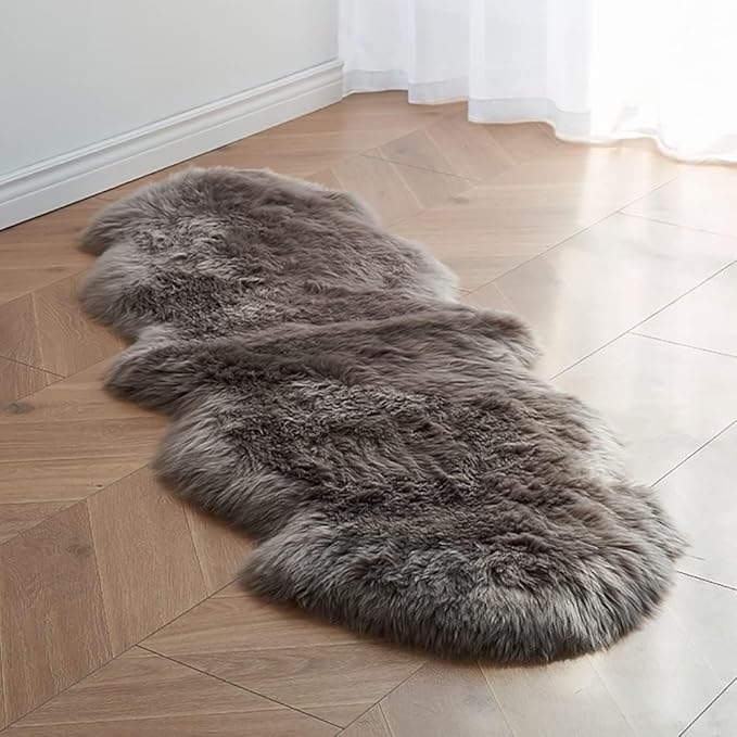 HUAHOO Premium Genuine Sheepskin Rug Real Australia Sheepskin Natural Lambskin Fur Area Rug Seat Covers for Kids Bedroom Sofa Chair Cover Pets Dogs Mat Quarto Pelt/4' x 6' Mushroom