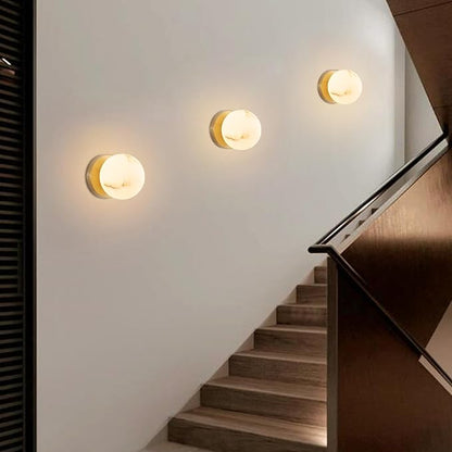 Modern Gold Globe Wall Sconce with Imitation Marble Shades Unique Textures Marble Bathroom Vanity Lighting Premium Resin Wall Light for Bedroom Living Room Staircases Hallway