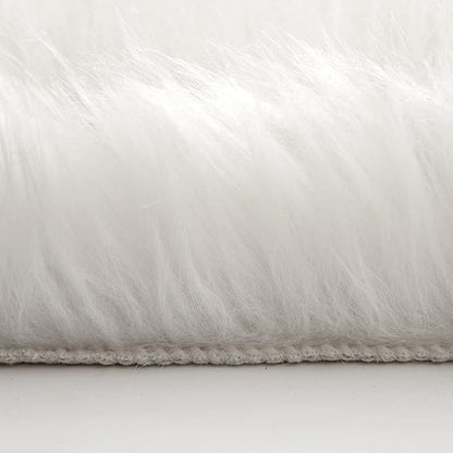 MIULEE Luxury Super Soft Fluffy Area Rug Faux Fur Plush Large Sheepskin Rug Decorative Christmas Shaggy Carpet for Bedside Sofa Floor Nursery 3 x 5 Feet, White