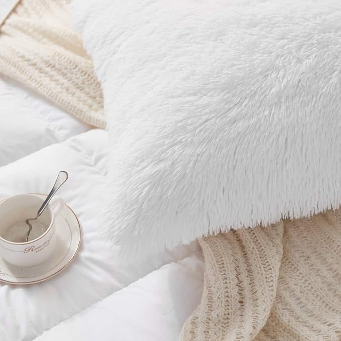 Uhamho Set of 2 Faux Fur Throw Pillow Covers Soft Velvet Decorative Pillowcases Zipper Closure (White, 20"x36")