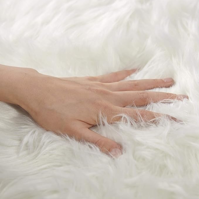 SERISSA Ultra Soft Faux Fur Area Rug White Fluffy Rug Plush Chair Cover Seat Pad Fuzzy Carpet Furry Besides Rug for Bedroom Floor Sofa Living Room 2x4 Feet (Rectangular, White)
