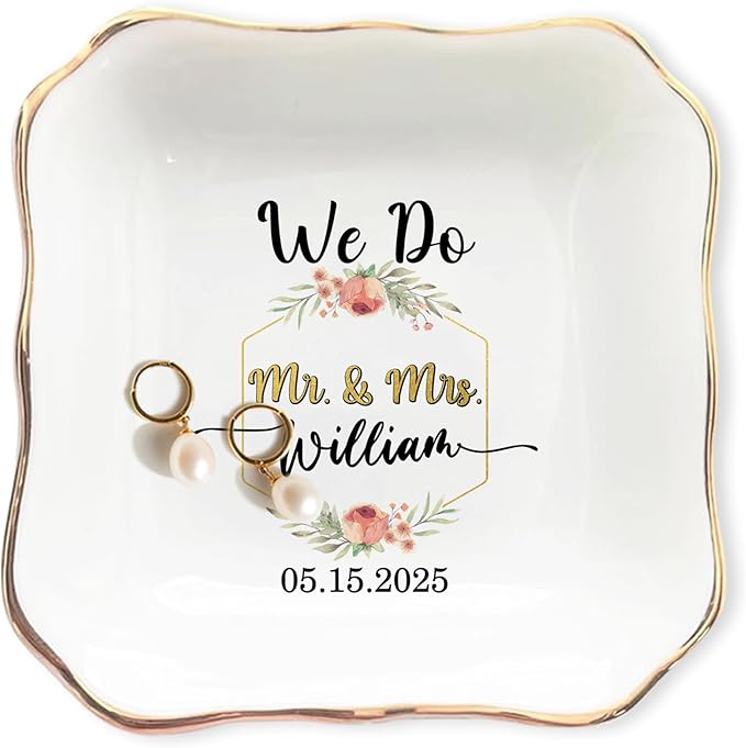 Custom Couple Jewelry Dish Engagement Gifts for Bride and Groom, Personalized Wedding Ring Holder, Mr and Mrs Ceramic Tray, Newlywed Trinket Plate, Gift for Wife Husband Anniversary