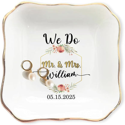Custom Couple Jewelry Dish Engagement Gifts for Bride and Groom, Personalized Wedding Ring Holder, Mr and Mrs Ceramic Tray, Newlywed Trinket Plate, Gift for Wife Husband Anniversary