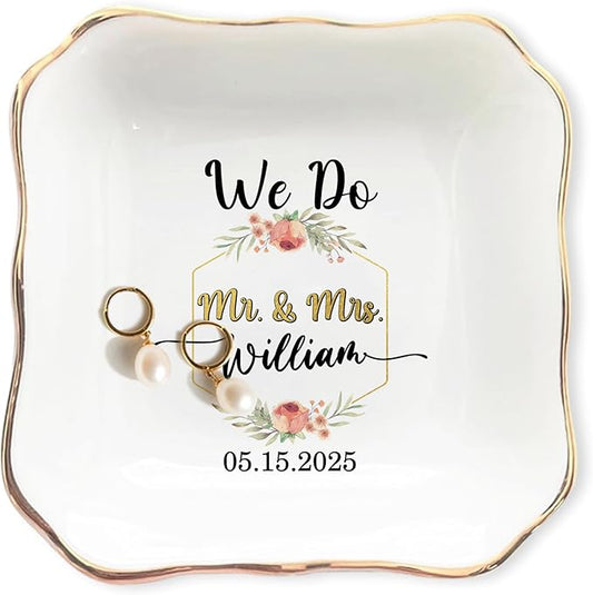 Custom Couple Jewelry Dish Engagement Gifts for Bride and Groom, Personalized Wedding Ring Holder, Mr and Mrs Ceramic Tray, Newlywed Trinket Plate, Gift for Wife Husband Anniversary