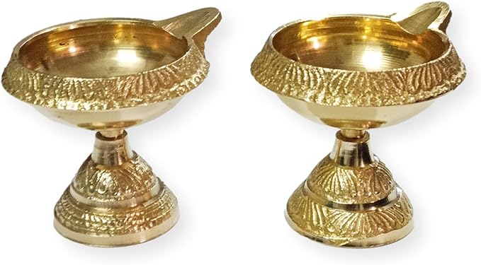 athizay Brass Standing Diya Set – Pack of 2 Traditional Indian Oil Lamps for Pooja, Diwali & Spiritual Decor | Solid Brass Vilakku for Gifting