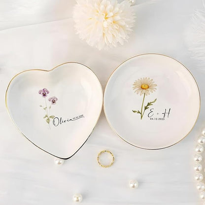Personalized Birth Flower Ring Dish, Custom Floral Name Jewelry Dish, Trinket Tray for Women Bridesmaid Friends Sisters Siblings Bestie Gift for Birthday, Wedding, Engagement