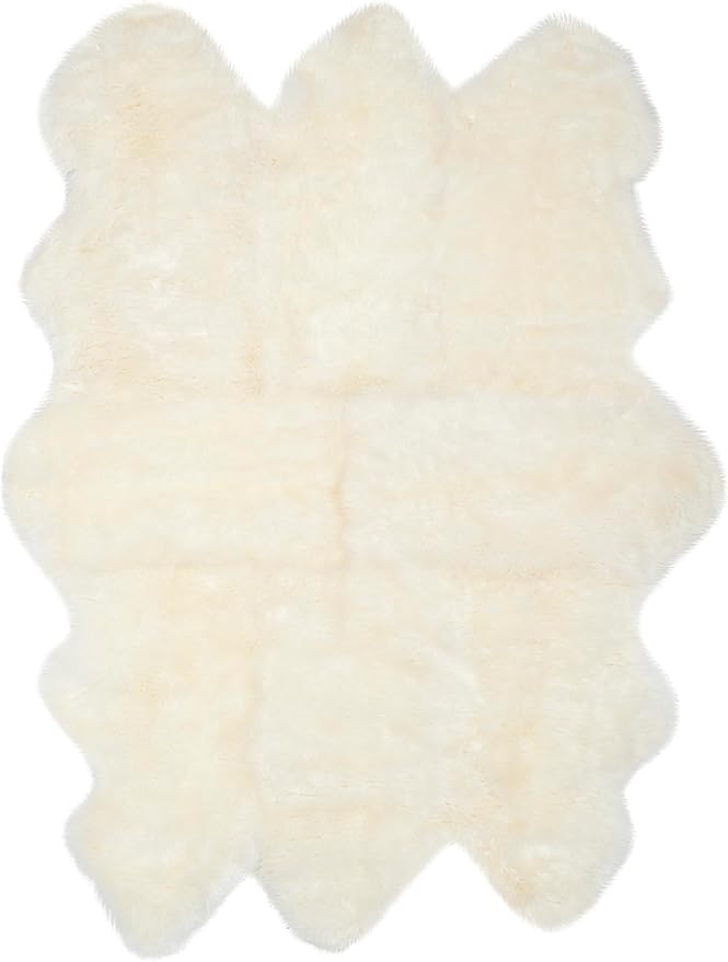 SAFAVIEH Sheep Skin Collection Area Rug - 5'5" x 7'7", White, Handmade Rustic Glam Genuine Pelt, 3.4-inch Thick Ideal for High Traffic Areas in Living Room, Bedroom (SHS121A)