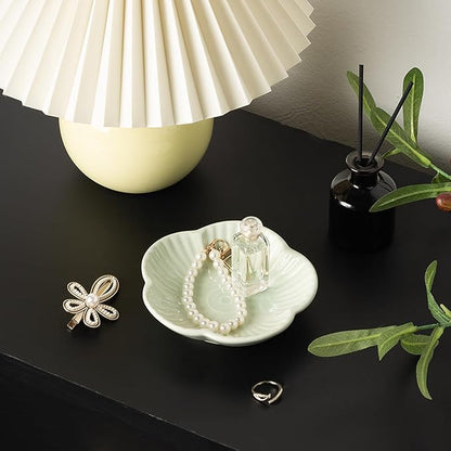 Flower Shape Ring Tray, Key Bowl, Ceramic Trinket Tray Decorative Jewelry Dish for Rings Necklace Earring Key Watch, Home Decoration for Friend Sister Mom