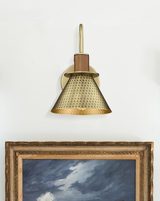 Antique Brass Wall Sconce, HWH Hammered Barn Wall Light Fixtures, 1-Light Single Sconce Vanity Light, Farmhouse Wall Lamp for Bedroom Bedside Kitchen Hallway, Hammered Metal Shade, 5HZG74B-L BG