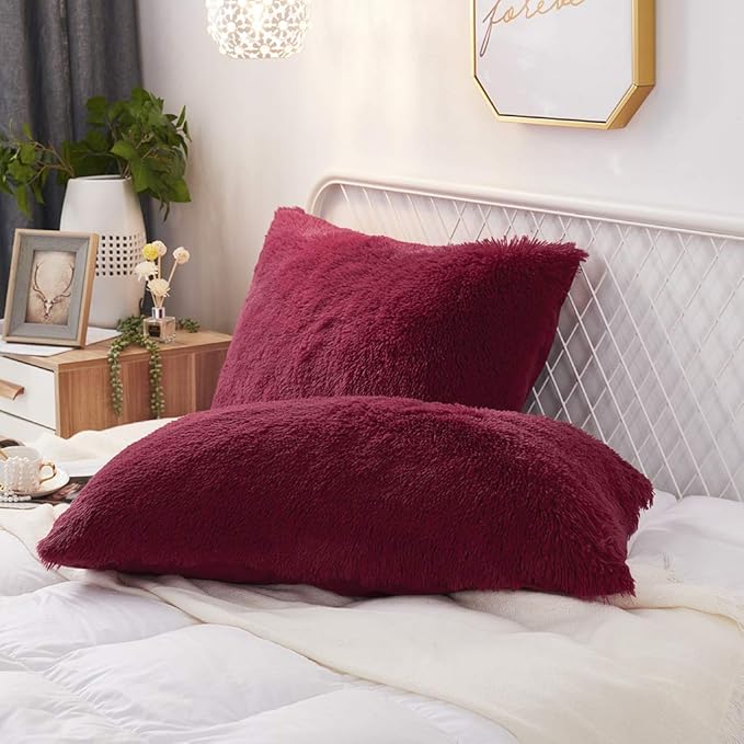 Uhamho Set of 2 Faux Fur Throw Pillow Covers Soft Velvet Decorative Pillowcases Zipper Closure (Burgundy, 20"x36")