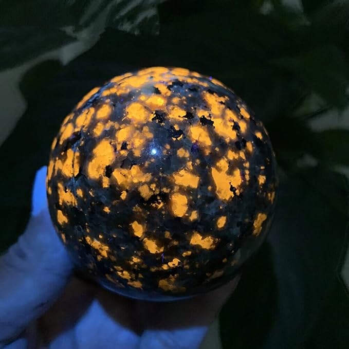 1PC Natural Stone Yooperlite Crystal Ball Powerful Chakra Energy Crystals Stones Sphere Spiritual 50mm