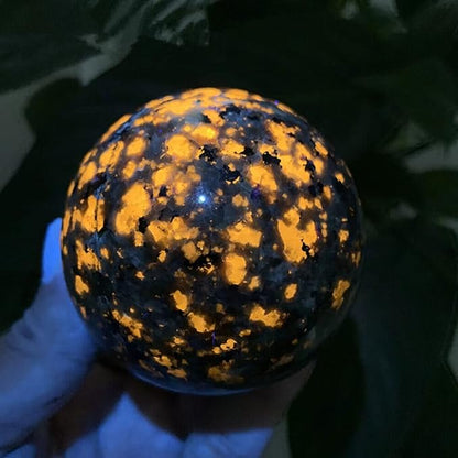 1PC Natural Stone Yooperlite Crystal Ball Powerful Chakra Energy Crystals Stones Sphere Spiritual 50mm