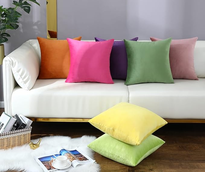 mixeoo Comfy Hunter Green Throw Pillow Covers Christmas Decorative Square Solid Velvet Super Soft Cushion Cases Home Decor for Sofa Couch Living Room, Set of 2, 16 x 16 Inch