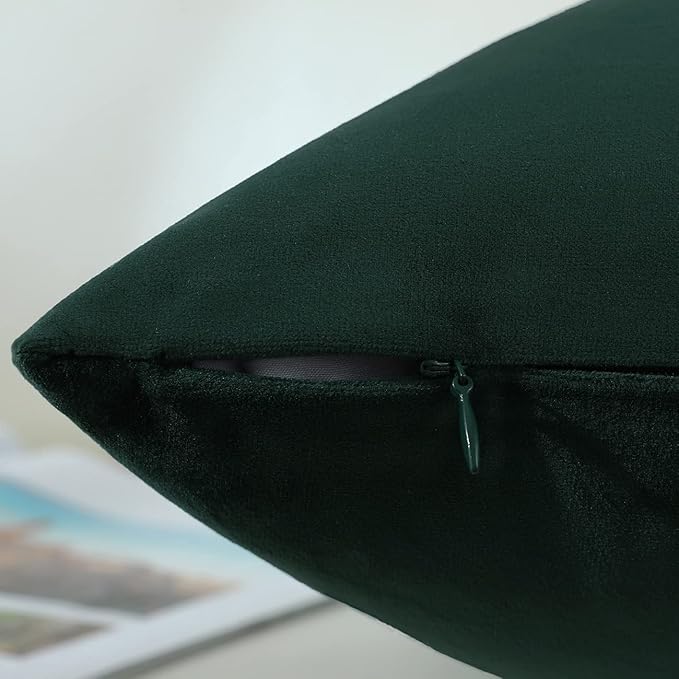 mixeoo Comfy Dark Green Throw Pillow Covers Christmas Decorative Square Solid Thick Velvet Super Soft Cushion Cases Home Decor for Sofa Couch, Set of 2, 18 x 18 Inch