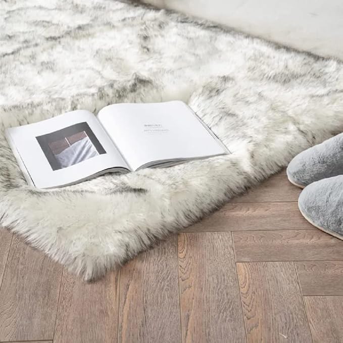 5x7 Area Rug White and Gray Washable Shaggy Faux Sheepskin Fur Rug for Living Room Large Nursery Rug Teen Room Home Décor