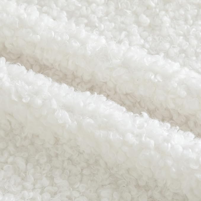 Yaertun Pack of 2 Faux Fur Throw Pillow Covers Decorative Sherpa Boucle Pillow Covers Fuzzy Soft Pillowcases Sheepskin Fleece Cushion Case for Couch Sofa Bed Living Room 22x22 Inch Cream White