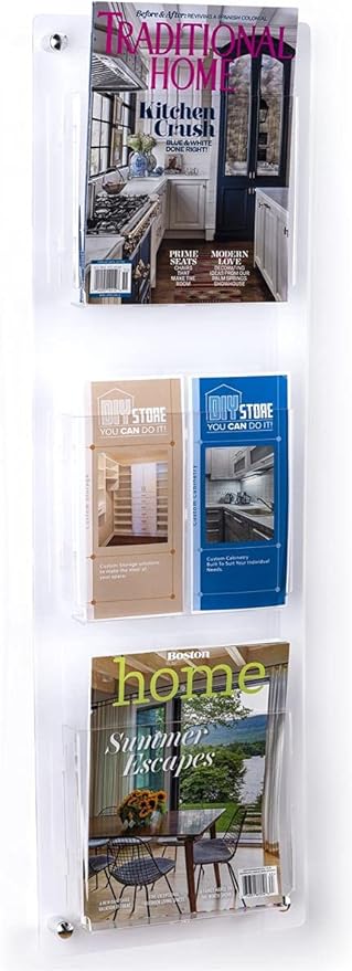 Displays2go Three Pocket Magazine Wall Rack, Display Periodicals or Brochures - Clear (2RP3CLR)