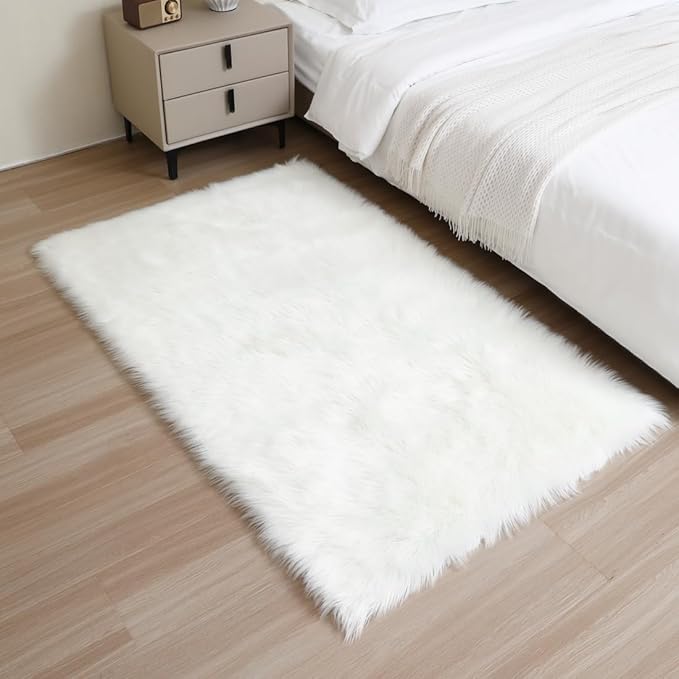 Fluffy Faux Fur Rug White Sheepskin Area Rug,3x5 Ft Ultra Soft Shaggy Plush Rug for Bedroom Bedside Living Room Nursery Kids Room