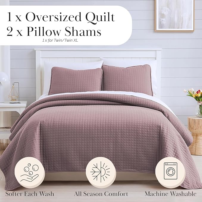 Southshore Fine Living, Inc. Full/Queen Quilt Set, Full Size Quilts with 2 Matching Pillow Shams, Lightweight Quilt Coverlet, Lightweight, Easy Care Machine Washable Queen Size Bedspread, Lavender